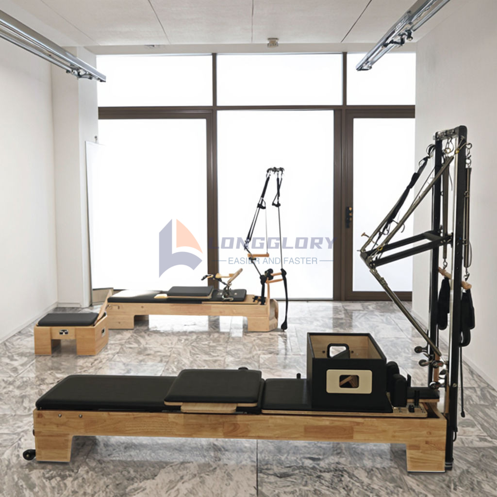 Eg træ pilates maskine med tårn